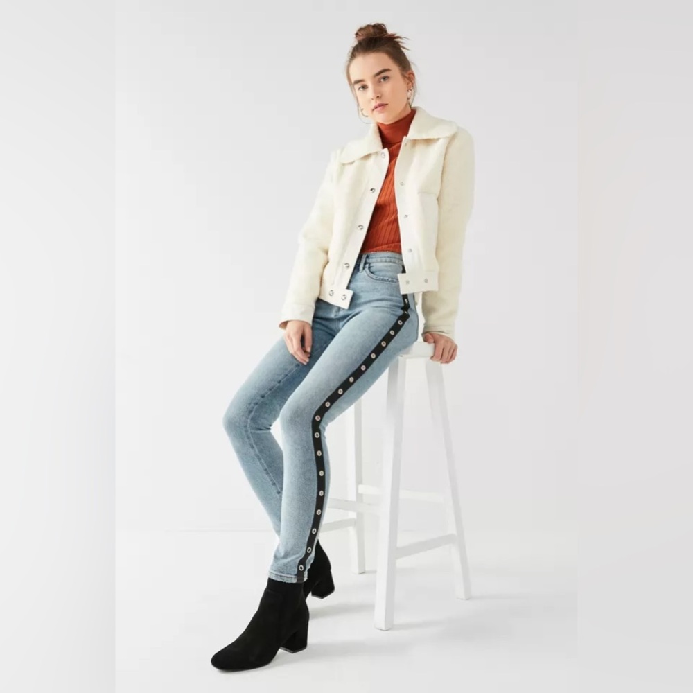 BDG Twig High-Rise Skinny Jean, Grommet Stripe Women’s Jeans, size 7